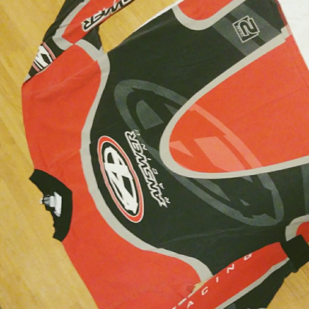 Answer Racing Top